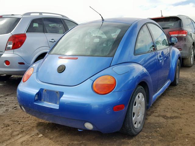 3VWBB61C6WM050869 - 1998 VOLKSWAGEN NEW BEETLE Blau Foto 4