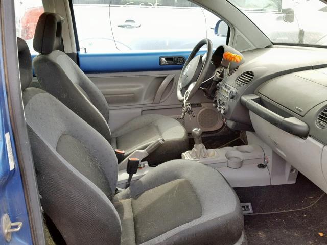 3VWBB61C6WM050869 - 1998 VOLKSWAGEN NEW BEETLE Blau Foto 5