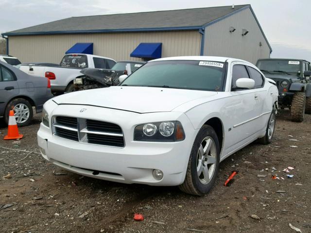 2B3CA3CV4AH308080 - 2010 DODGE CHARGER SX WHITE photo 2