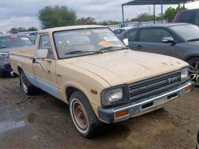 JT4RN44D8C0064353 - 1982 TOYOTA PICKUP / C BEIGE photo 1