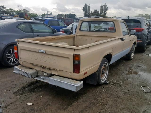 JT4RN44D8C0064353 - 1982 TOYOTA PICKUP / C BEIGE photo 4