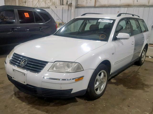 WVWND63B04E021661 - 2004 VOLKSWAGEN PASSAT GL WHITE photo 2