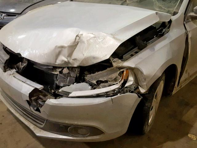 3VW2K7AJ3DM442869 - 2013 VOLKSWAGEN JETTA BASE GRAY photo 9