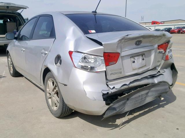 KNAFU4A21C5631883 - 2012 KIA FORTE EX SILVER photo 3