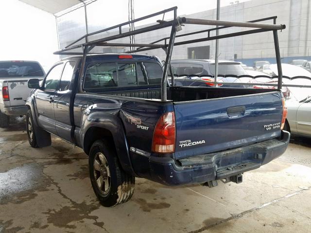 5TETU62N162319719 - 2006 TOYOTA TACOMA PRE BLUE photo 3