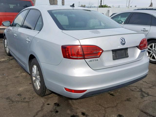 3VW637AJ9DM300900 - 2013 VOLKSWAGEN JETTA HYBR SILVER photo 3