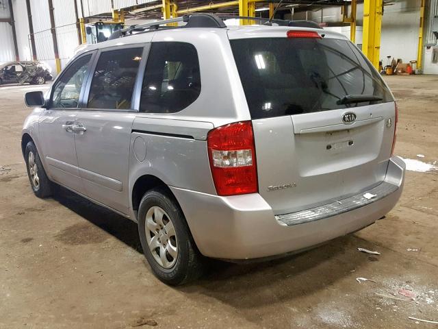 KNDMB133386265804 - 2008 KIA SEDONA SILVER photo 3