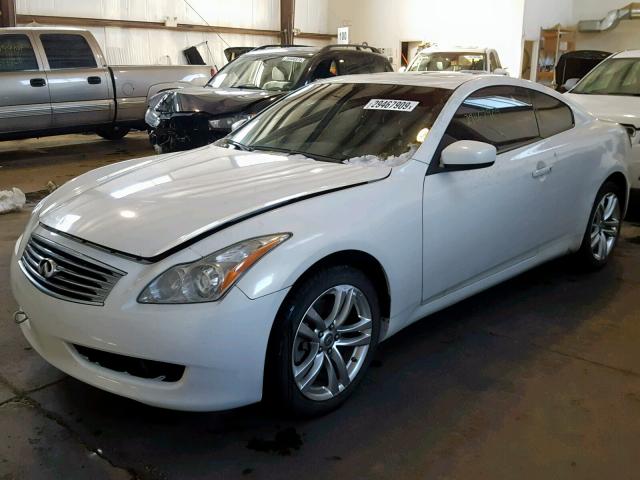 JN1CV6EL1AM150152 - 2010 INFINITI G37 WHITE photo 2