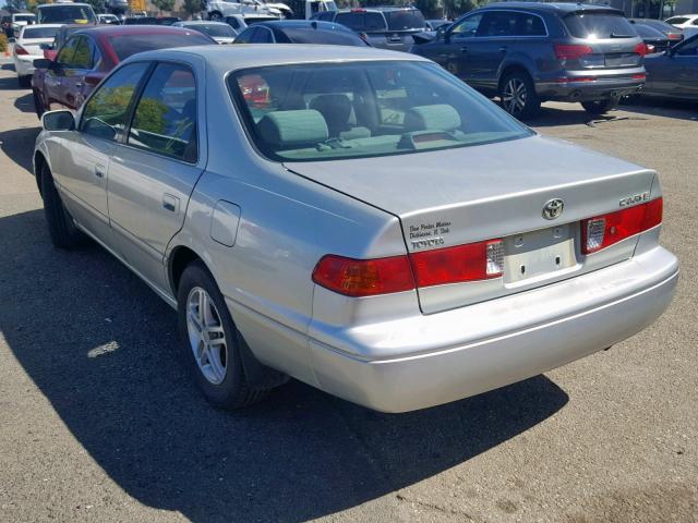 JT2BG22K5Y0513182 - 2000 TOYOTA CAMRY CE 银色 照片 3