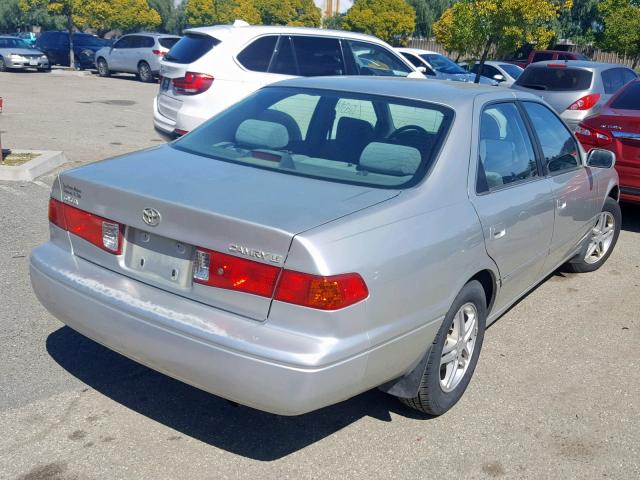 JT2BG22K5Y0513182 - 2000 TOYOTA CAMRY CE 银色 照片 4