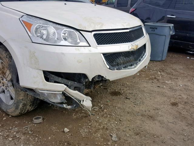 1GNKVJEDXBJ159074 - 2011 CHEVROLET TRAVERSE L WHITE photo 9