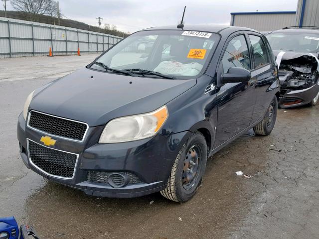 KL1TD66E09B606379 - 2009 CHEVROLET AVEO LS BLACK photo 2