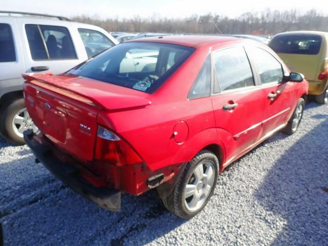 1FAFP34N76W253647 - 2006 FORD FOCUS ZX4 RED photo 4