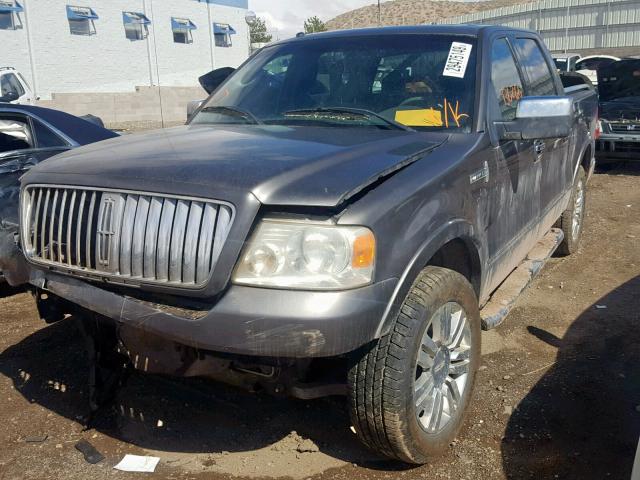 5LTPW18566FJ16079 - 2006 LINCOLN MARK LT GRAY photo 2