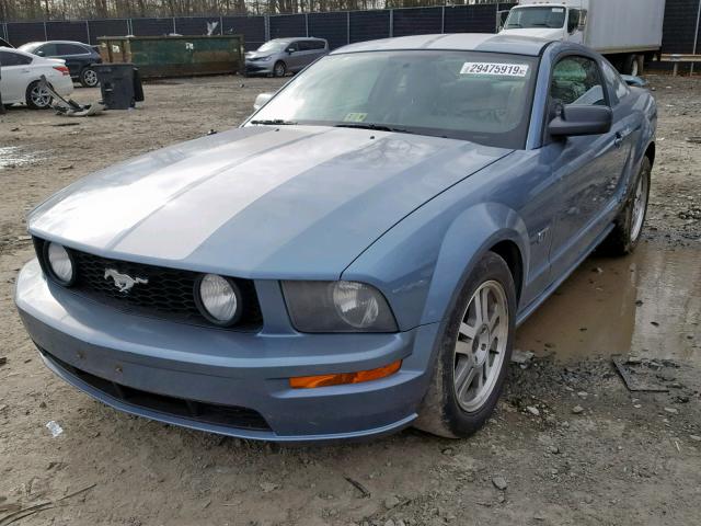 1ZVHT82H155114611 - 2005 FORD MUSTANG GT BLUE photo 2