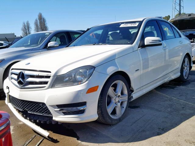 WDDGF4HB4CR221780 - 2012 MERCEDES-BENZ C 250 WHITE photo 2