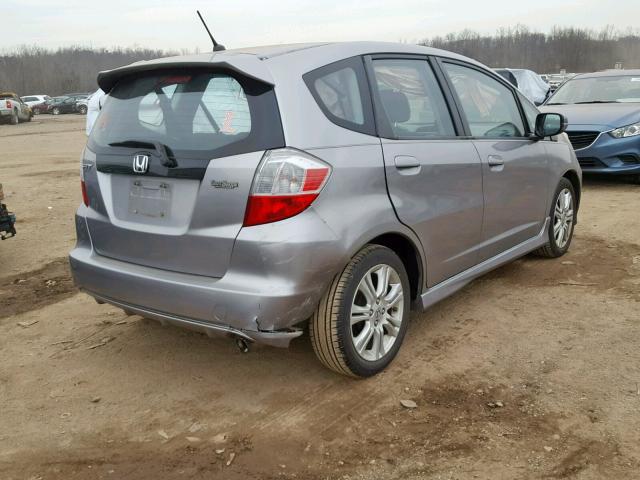 JHMGE8H41AS001944 - 2010 HONDA FIT SPORT GRAY photo 4