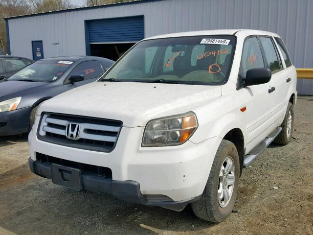 5FNYF28107B004152 - 2007 HONDA PILOT LX WHITE photo 2