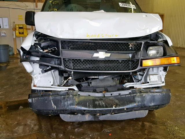 1GCFG154681195342 - 2008 CHEVROLET EXPRESS G1 WHITE photo 9