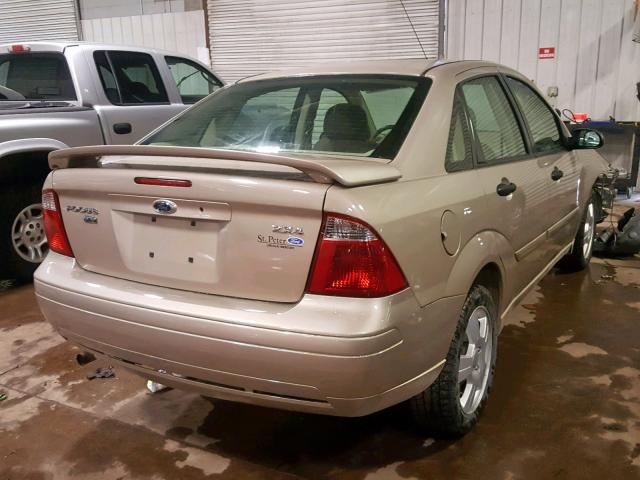 1FAFP34NX6W106352 - 2006 FORD FOCUS ZX4 GOLD photo 4