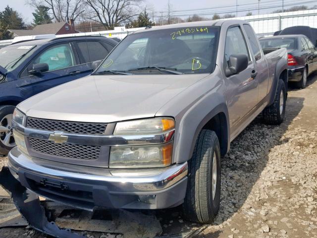 1GCDT196648209367 - 2004 CHEVROLET COLORADO SILVER photo 2