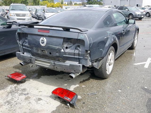 1ZVHT82H185112037 - 2008 FORD MUSTANG GT CHARCOAL photo 4