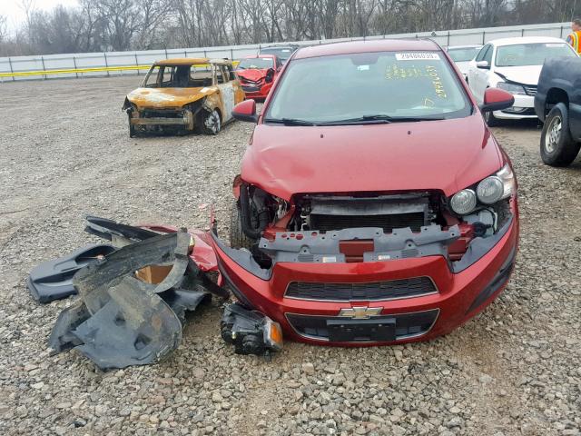 1G1JB5SHXD4109264 - 2013 CHEVROLET SONIC LS RED photo 9