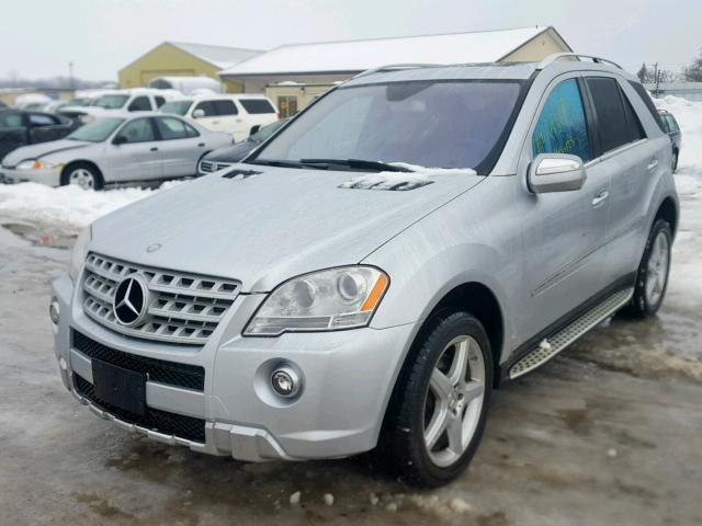 4JGBB72E69A444409 - 2009 MERCEDES-BENZ ML 550 SILVER photo 1