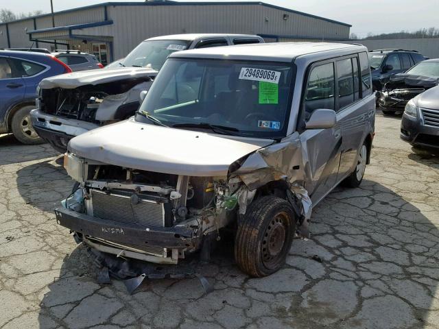JTLKT324554024879 - 2005 TOYOTA SCION XB SILVER photo 2