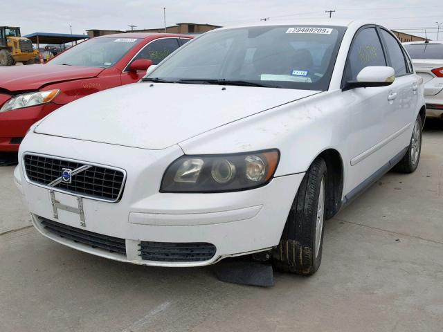 YV1MS382242010505 - 2004 VOLVO S40 2.4I WHITE photo 2