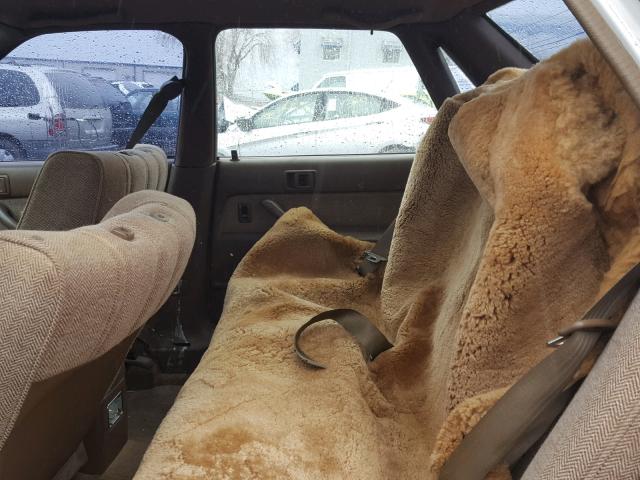 JT2SV21E7J3265751 - 1988 TOYOTA CAMRY DLX 白色 照片 6