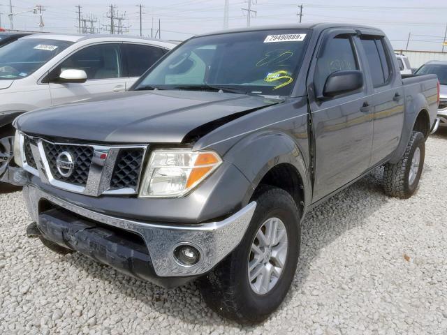 1N6AD07W75C425303 - 2005 NISSAN FRONTIER C CHARCOAL photo 2