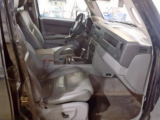 1J8HG48N66C365028 - 2006 JEEP COMMANDER BLACK photo 5