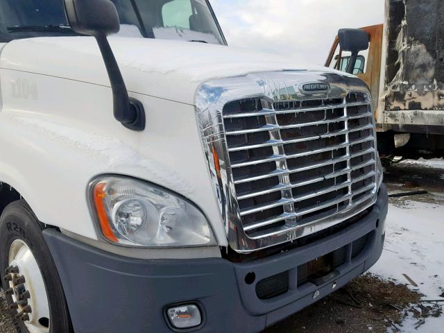 1FUJGLDR1CSBD2629 - 2012 FREIGHTLINER CASCADIA 1 WHITE photo 10