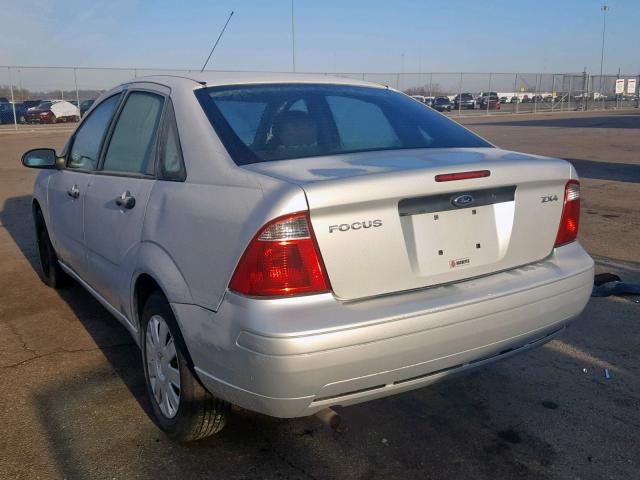 1FAFP34N76W239473 - 2006 FORD FOCUS ZX4 SILVER photo 3