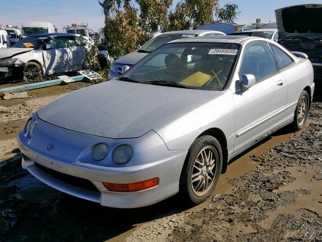 JH4DC4368YS006532 - 2000 ACURA INTEGRA GS SILVER photo 2