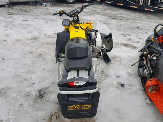 2BPSBHBC2BU000140 - 2011 SKI DOO MXZ 600 YELLOW photo 9