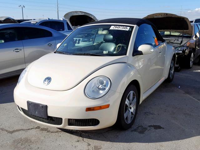 3VWRF31Y66M319837 - 2006 VOLKSWAGEN NEW BEETLE Braun Foto 2