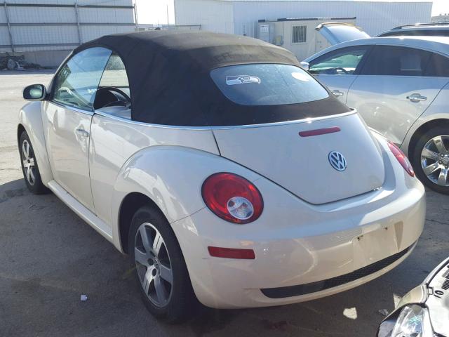 3VWRF31Y66M319837 - 2006 VOLKSWAGEN NEW BEETLE Braun Foto 4