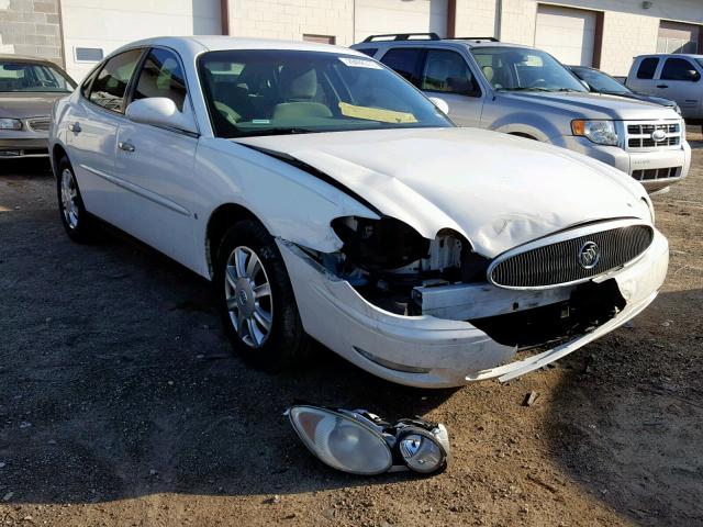 2G4WC582461112247 - 2006 BUICK LACROSSE C WHITE photo 1