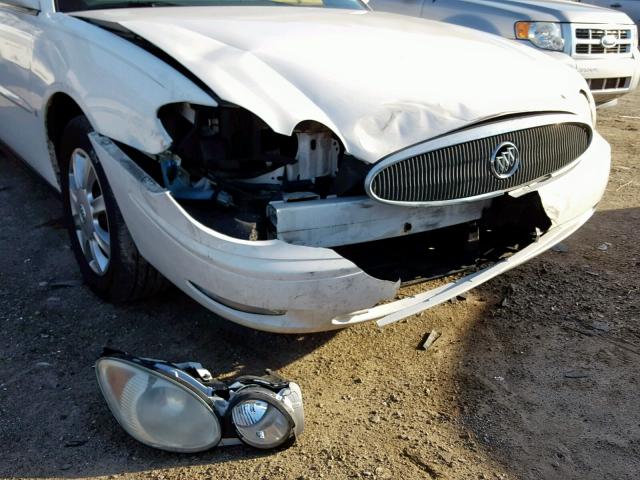 2G4WC582461112247 - 2006 BUICK LACROSSE C WHITE photo 9