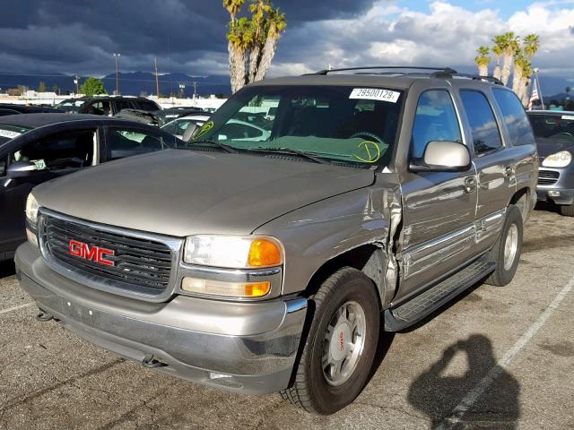 1GKEK13TXYJ114500 - 2000 GMC YUKON GRAY photo 2