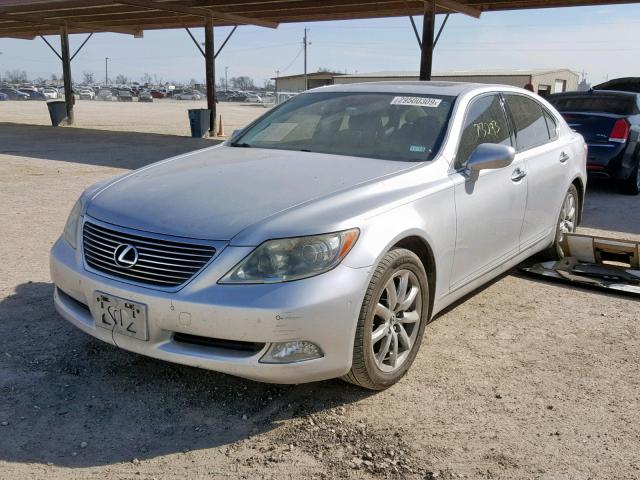 JTHGL46F295034075 - 2009 LEXUS LS 460L SILVER photo 2