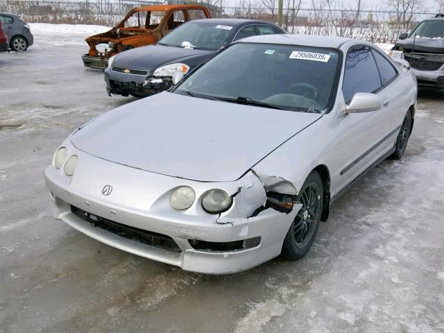 JH4DC4343YS802328 - 2000 ACURA INTEGRA SE SILVER photo 2