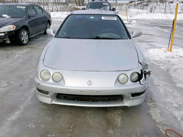 JH4DC4343YS802328 - 2000 ACURA INTEGRA SE SILVER photo 9