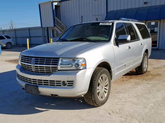 5LMJJ3H56BEJ09273 - 2011 LINCOLN NAVIGATOR Күміс фото 2