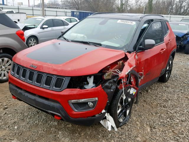 3C4NJDDB2JT129965 - 2018 JEEP COMPASS TR RED photo 2