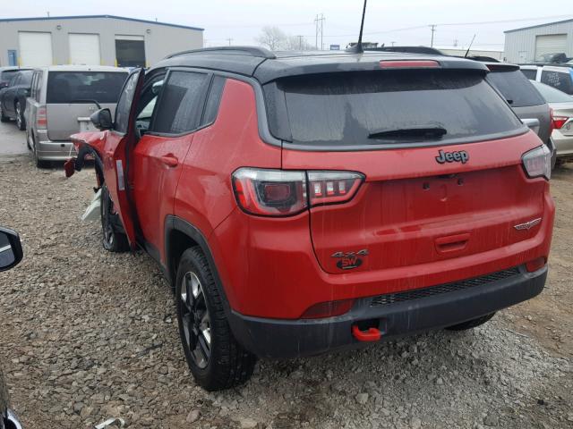 3C4NJDDB2JT129965 - 2018 JEEP COMPASS TR RED photo 3