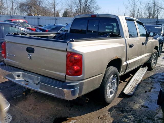 1D7HE48K35S335739 - 2005 DODGE DAKOTA QUA GOLD photo 4