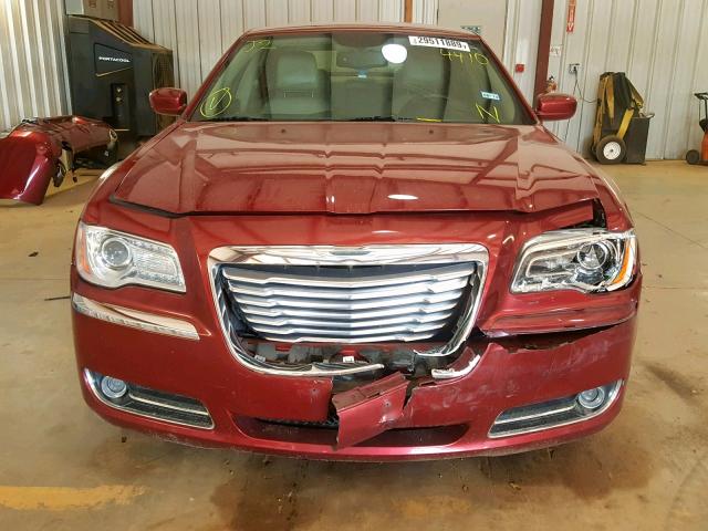 2C3CCAAG5EH124410 - 2014 CHRYSLER 300 RED photo 9